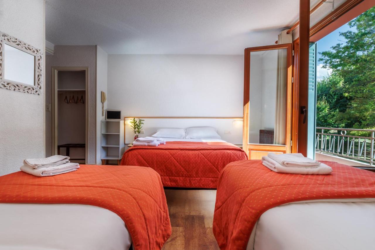 Hotel Saint Clair Lourdes Esterno foto